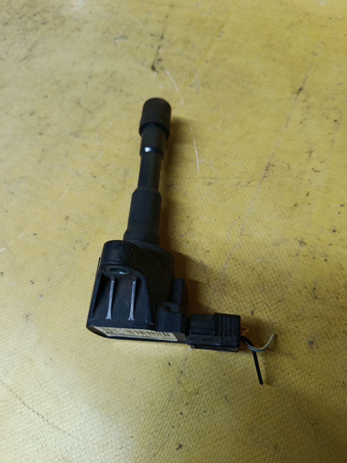 Катушка зажигания CM11-118 на Honda Freed Hybrid GP3 LEA Фото 1