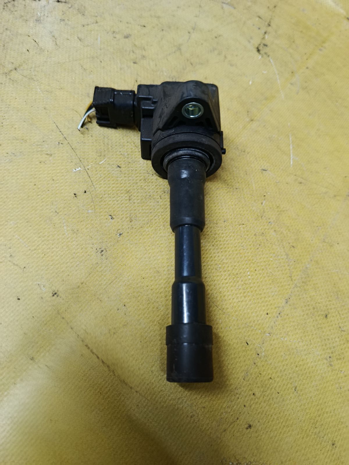 Катушка зажигания CM11-118 на Honda Freed Hybrid GP3 LEA Фото 2