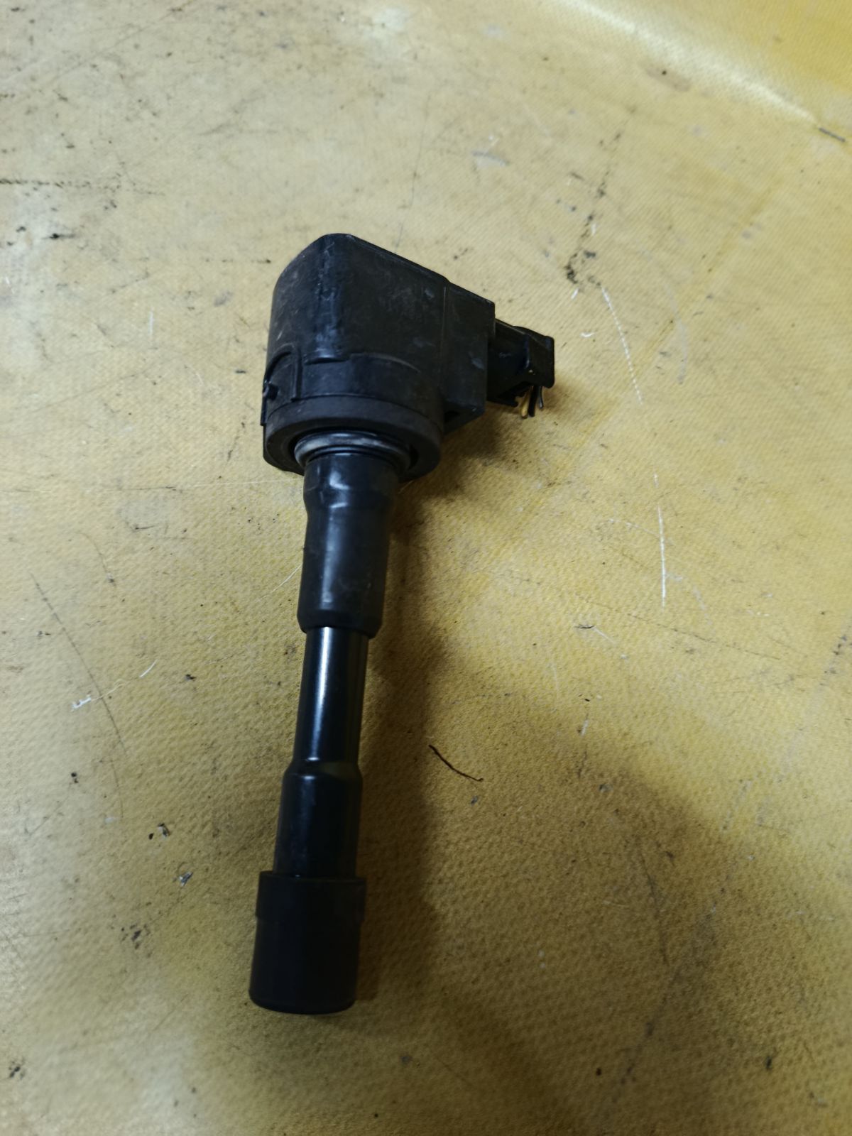 Катушка зажигания CM11-118 на Honda Freed Hybrid GP3 LEA Фото 2