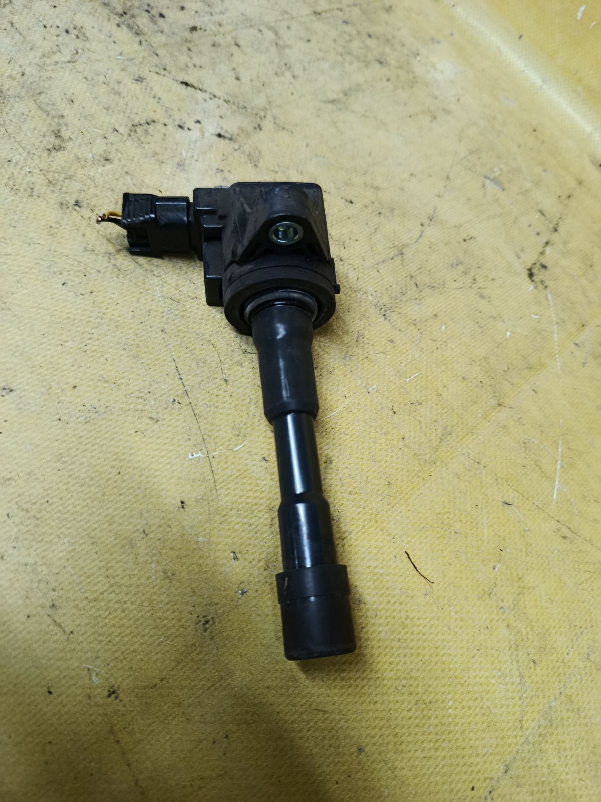 Катушка зажигания CM11-118 на Honda Freed Hybrid GP3 LEA Фото 3