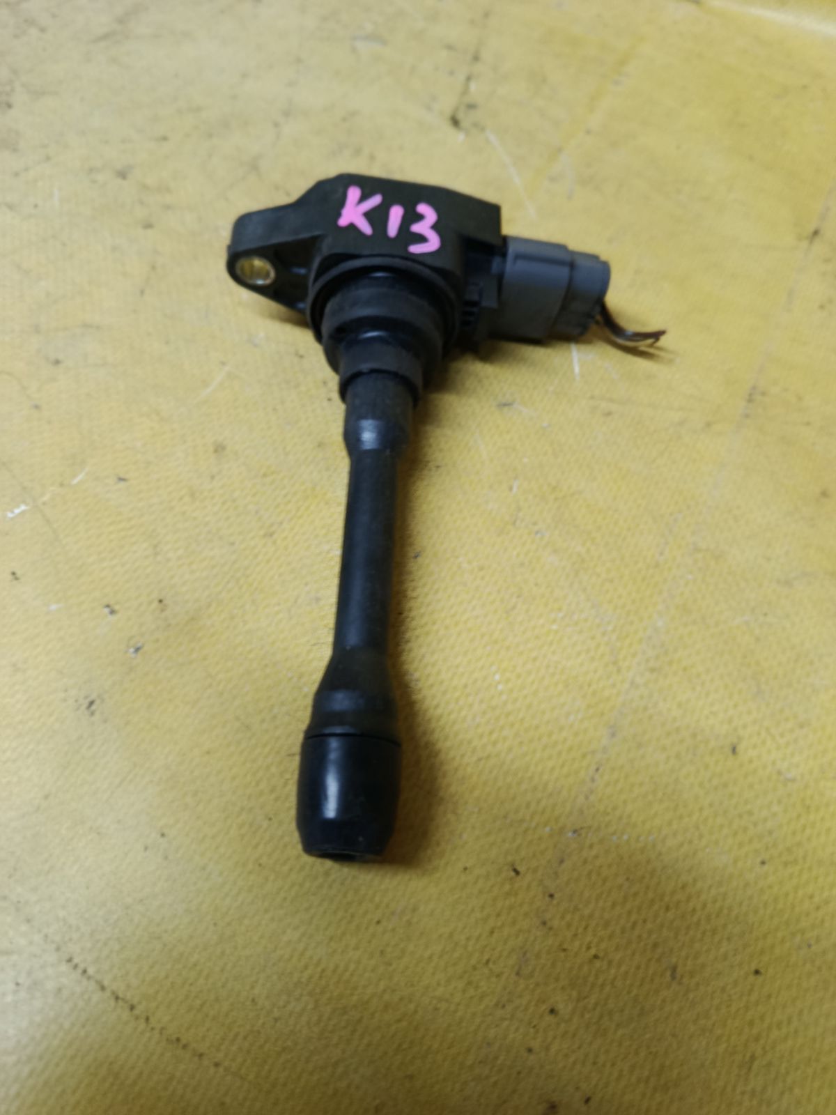 Катушка зажигания на Nissan March K13 HR12DE Фото 1