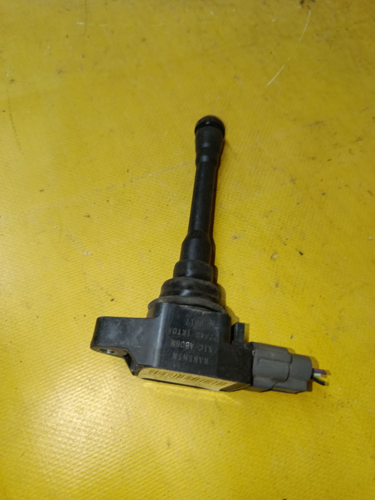 Катушка зажигания 22448-1KT0A на Nissan Tiida C11 HR15DE Фото 1