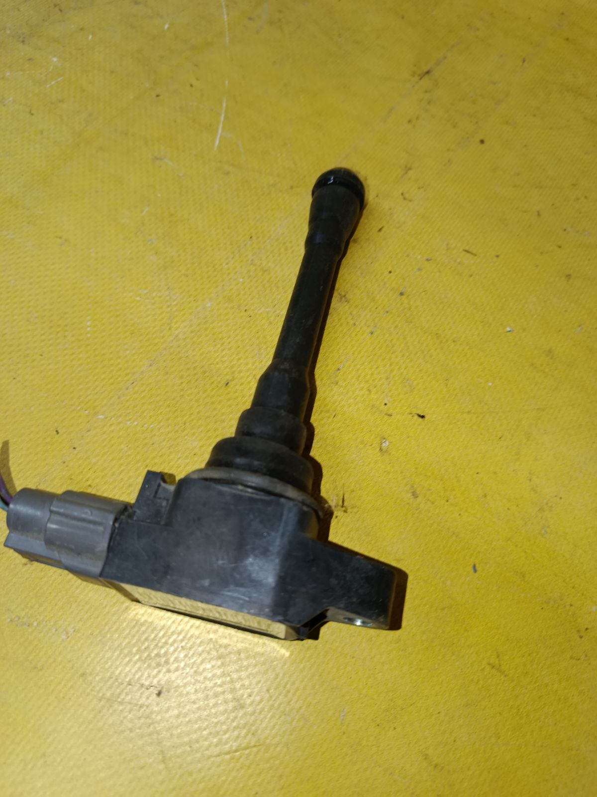 Катушка зажигания 22448-1KT0A на Nissan Tiida C11 HR15DE Фото 1