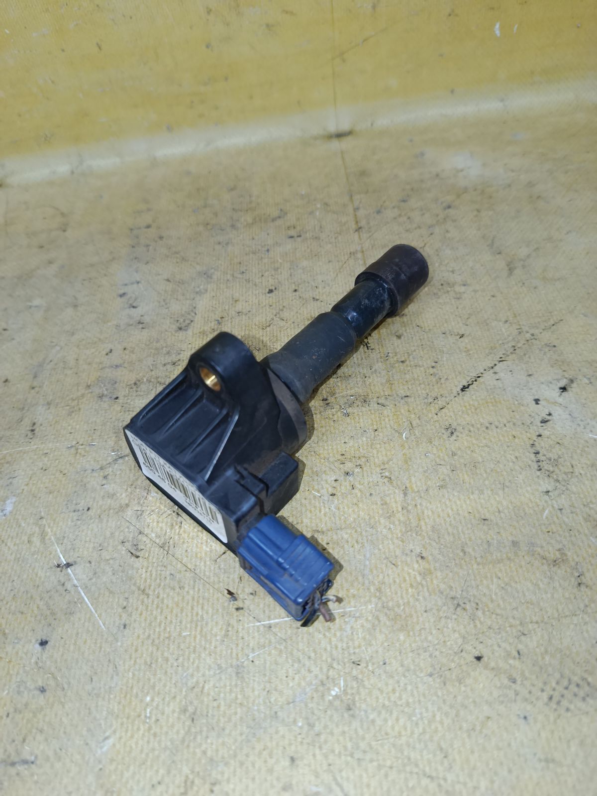 Катушка зажигания CM11-116 на Honda Fit GE6 L13A Фото 2
