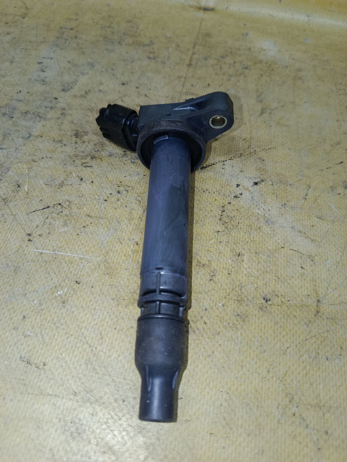 Катушка зажигания 90919-02257, LC-016-7631 на Toyota Ractis NSP120 1NR-FE Фото 1