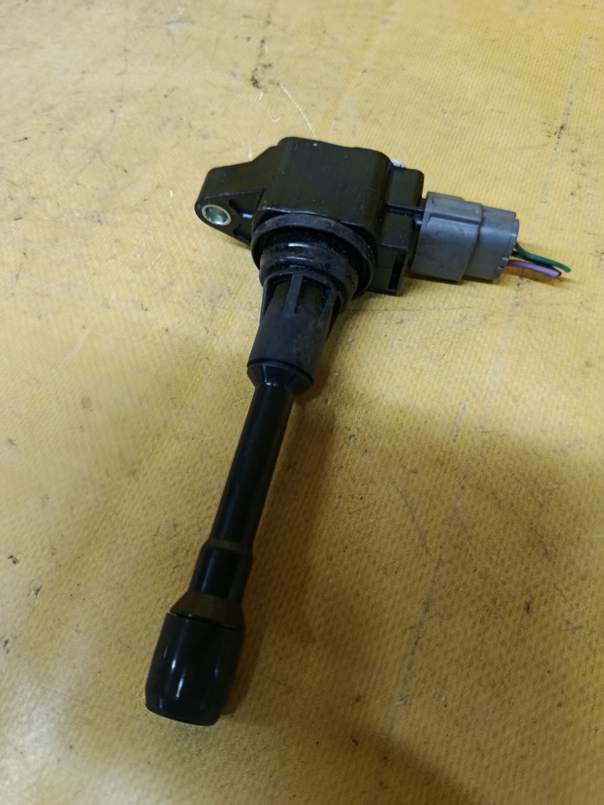 Катушка зажигания на Nissan Tiida C11 HR15DE Фото 2