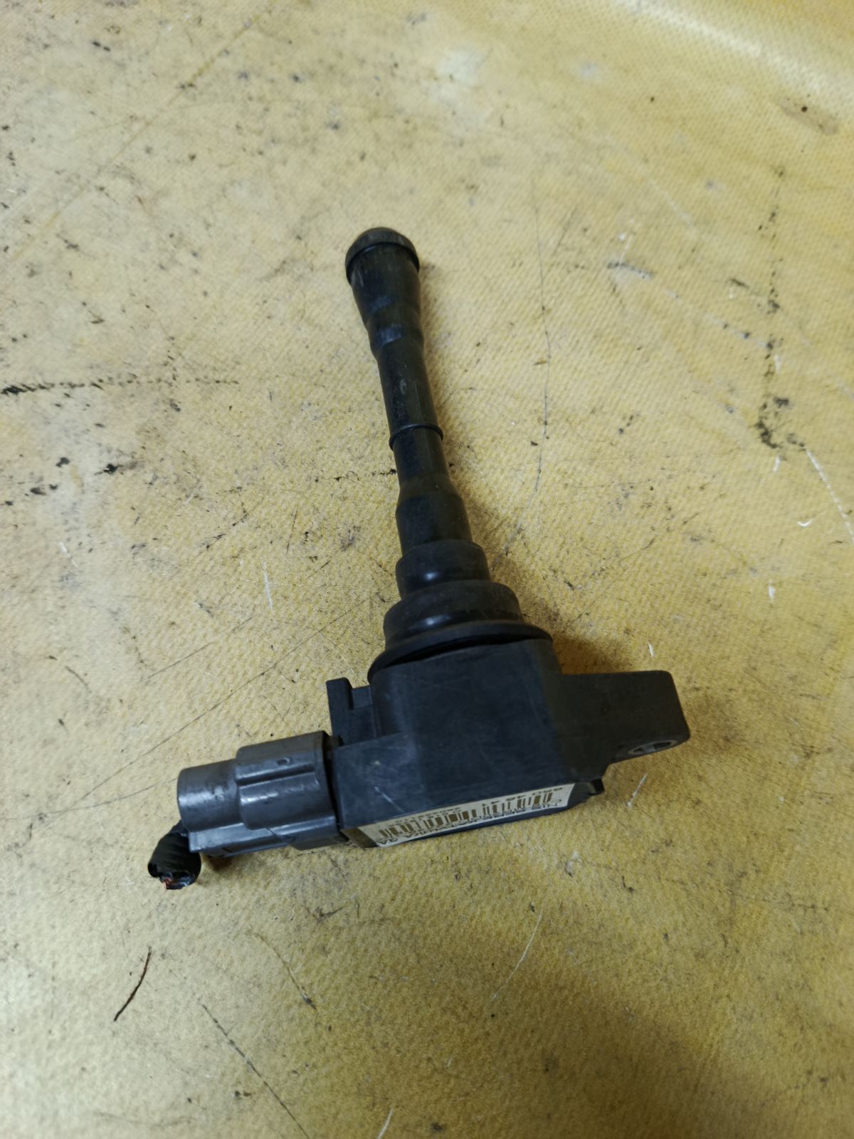 Катушка зажигания 22448-1KC0A на Nissan Serena C26 MR20DD Фото 2