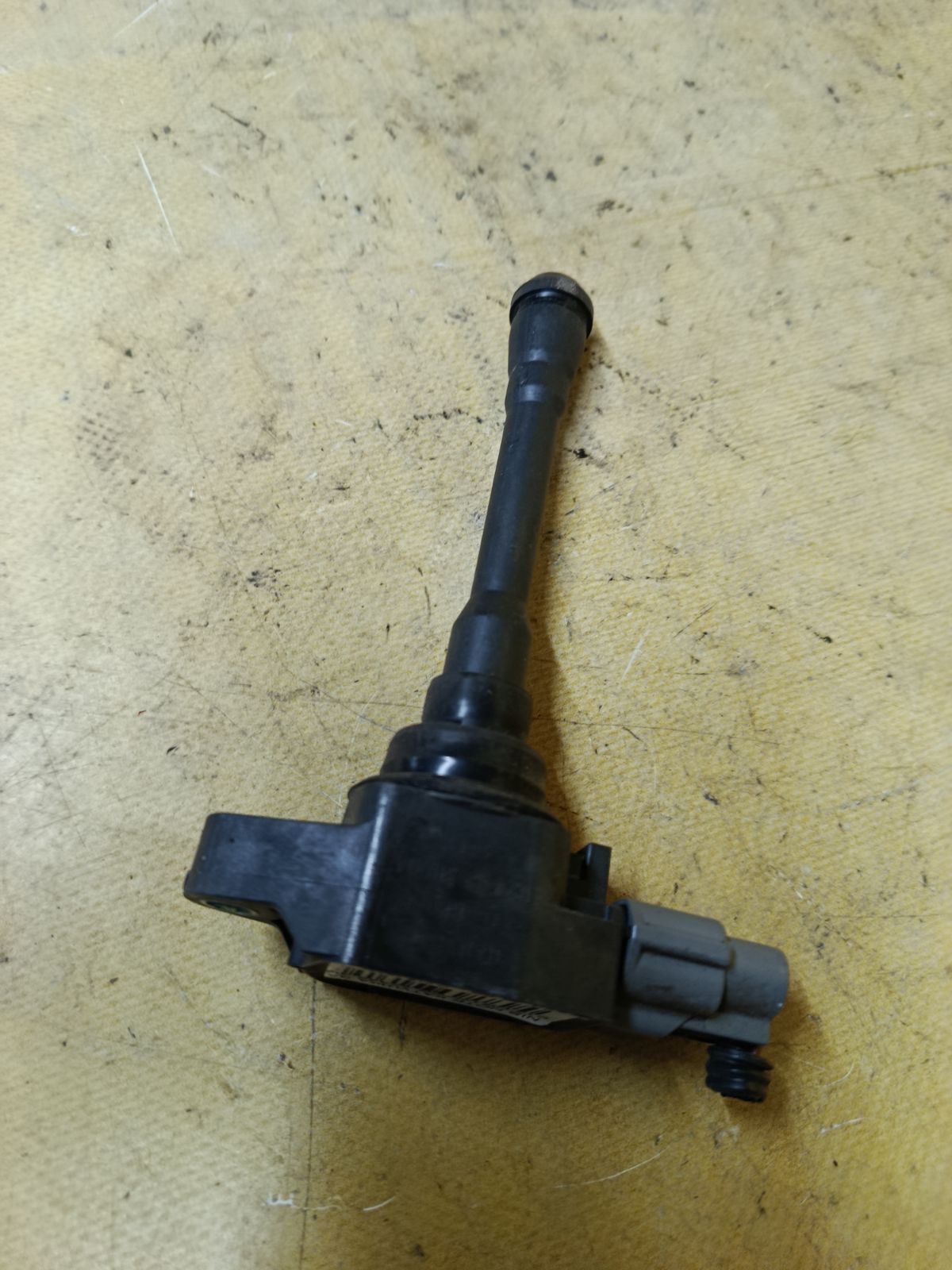 Катушка зажигания 22448-3HD0A на Nissan Note E12 HR12DDR Фото 2