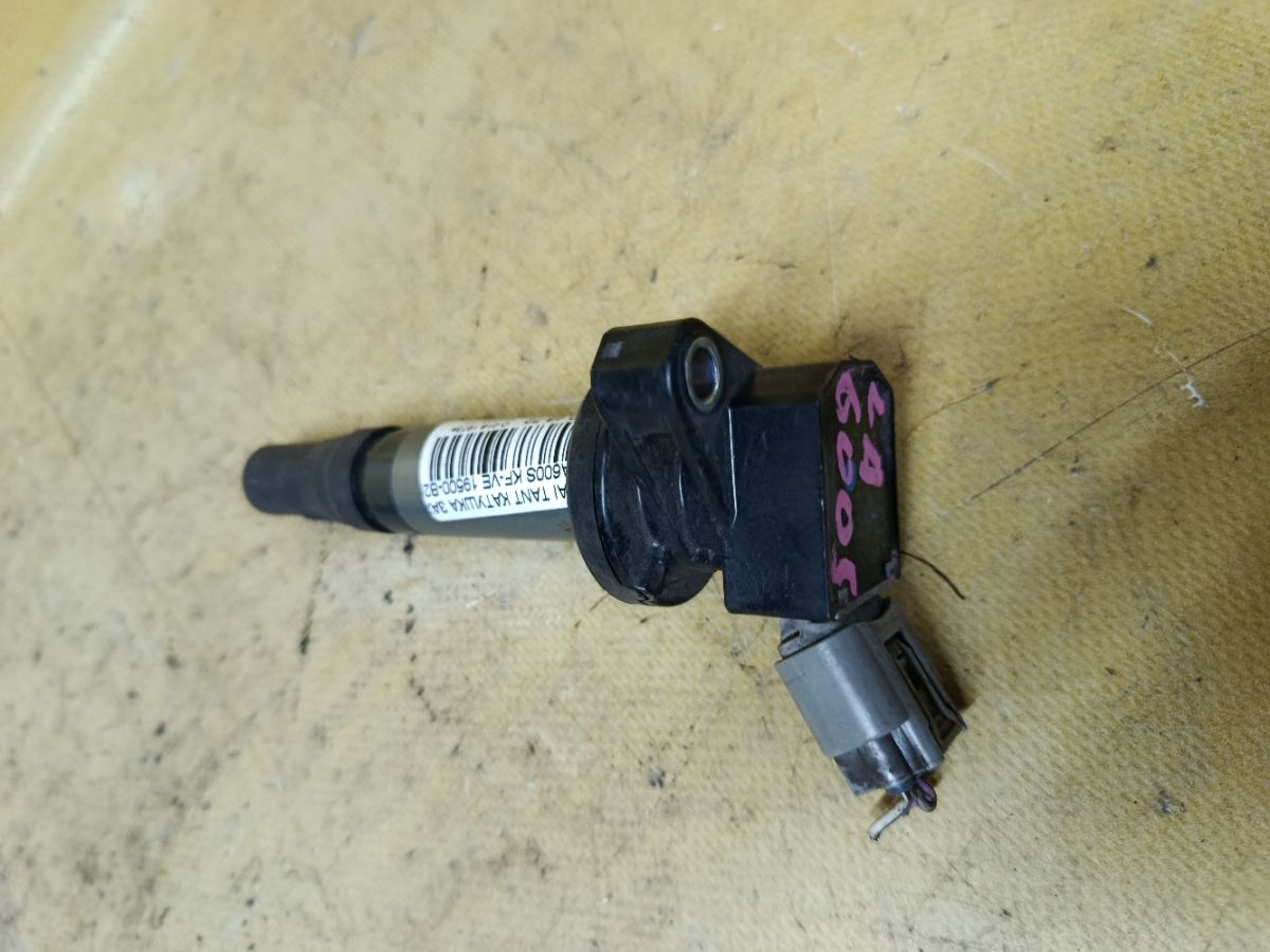 Катушка зажигания 19500-B2050 на Daihatsu Tanto LA600S KF-VE Фото 1