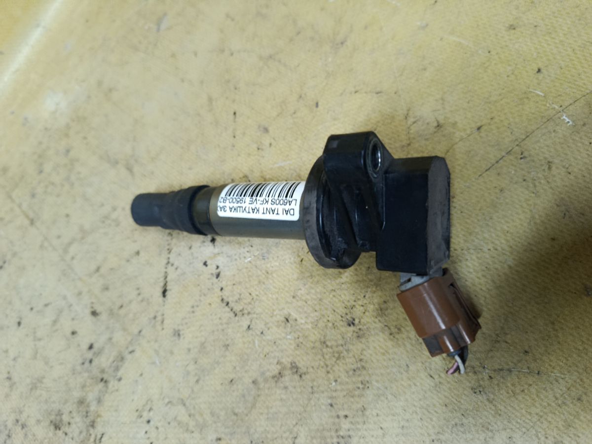 Катушка зажигания 19500-B2050 на Daihatsu Tanto LA600S KF-VE Фото 1