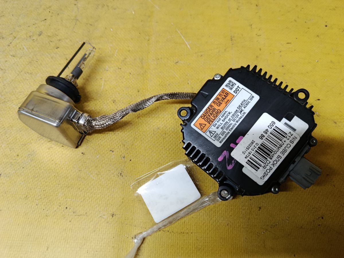 Блок розжига ксенона на Nissan Cube Z12 Фото 2