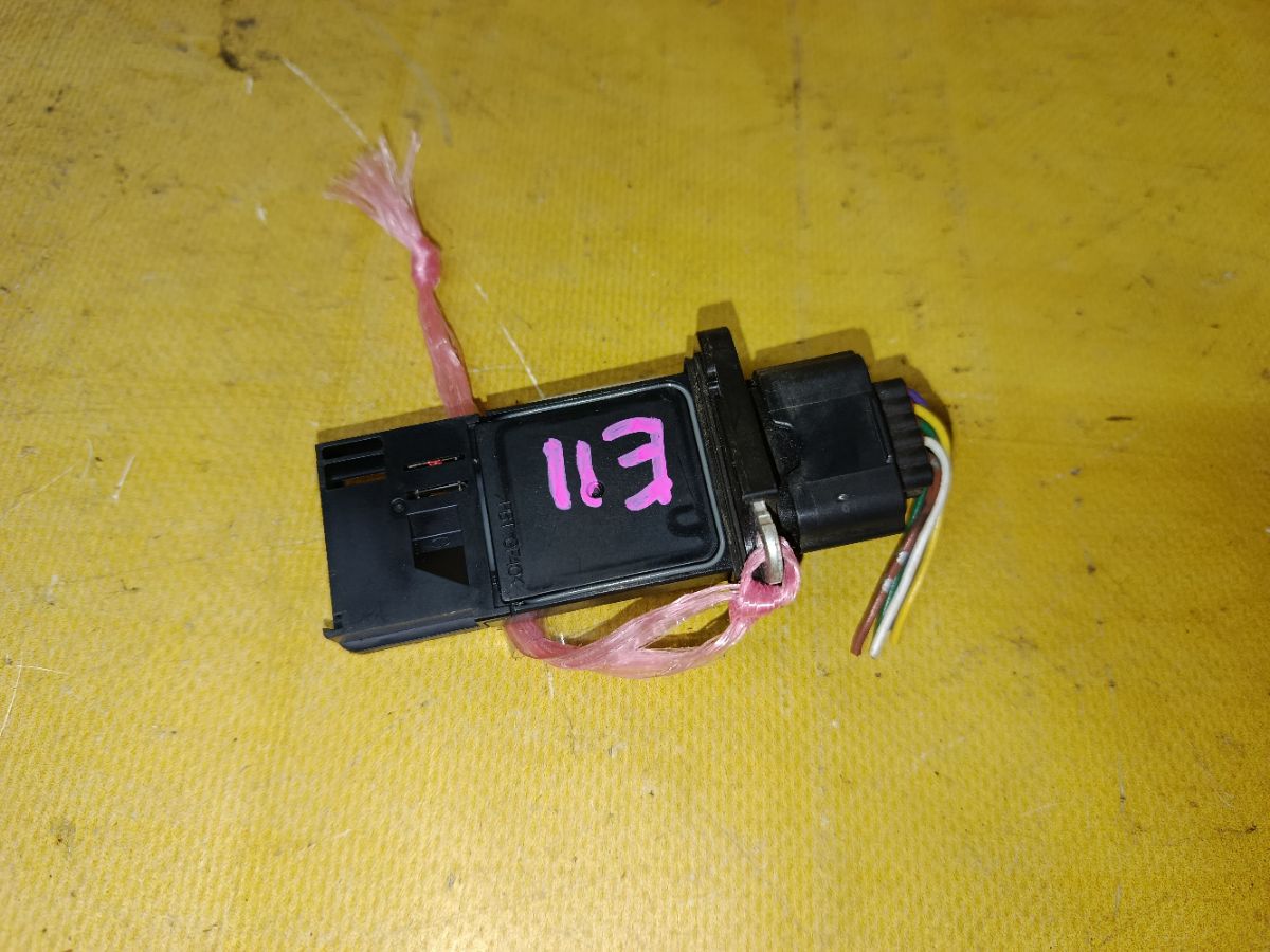 Датчик расхода воздуха 22680-7S000 на Nissan Note E11 HR15DE Фото 2