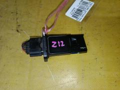 Датчик расхода воздуха 22680-7S000 на Nissan Cube Z12 HR15DE Фото 2