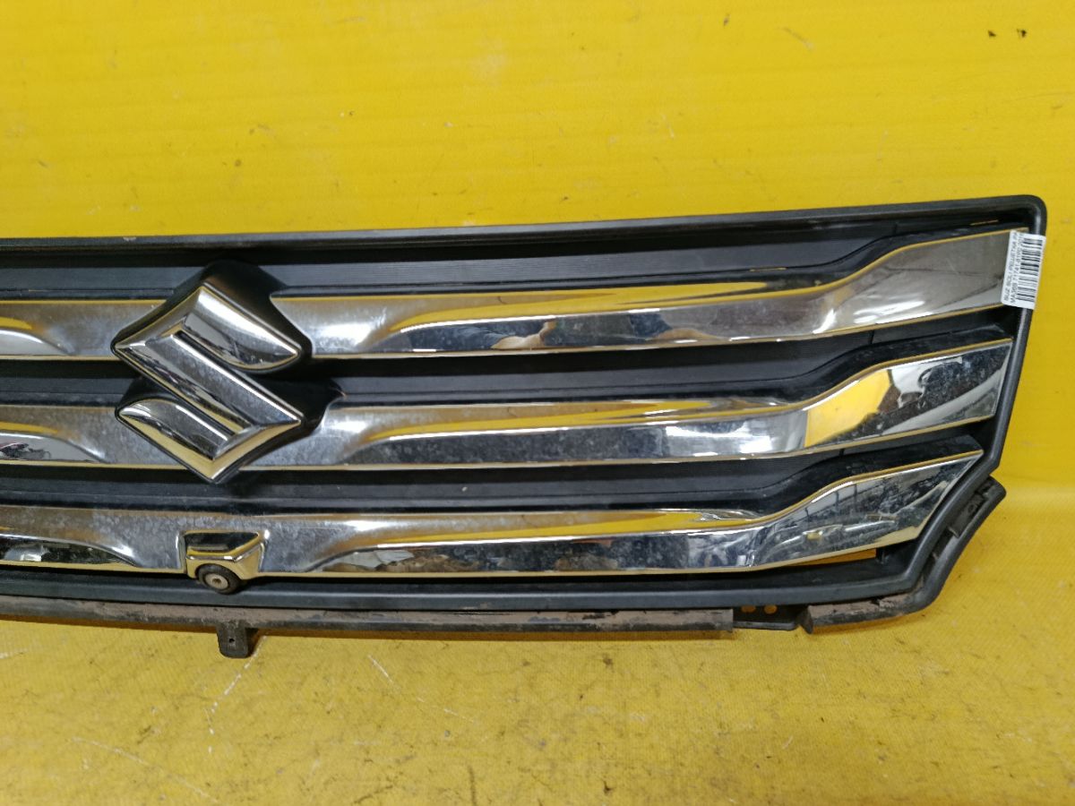 Решетка радиатора 71741-81P0 на Suzuki Solio MA36S Фото 3