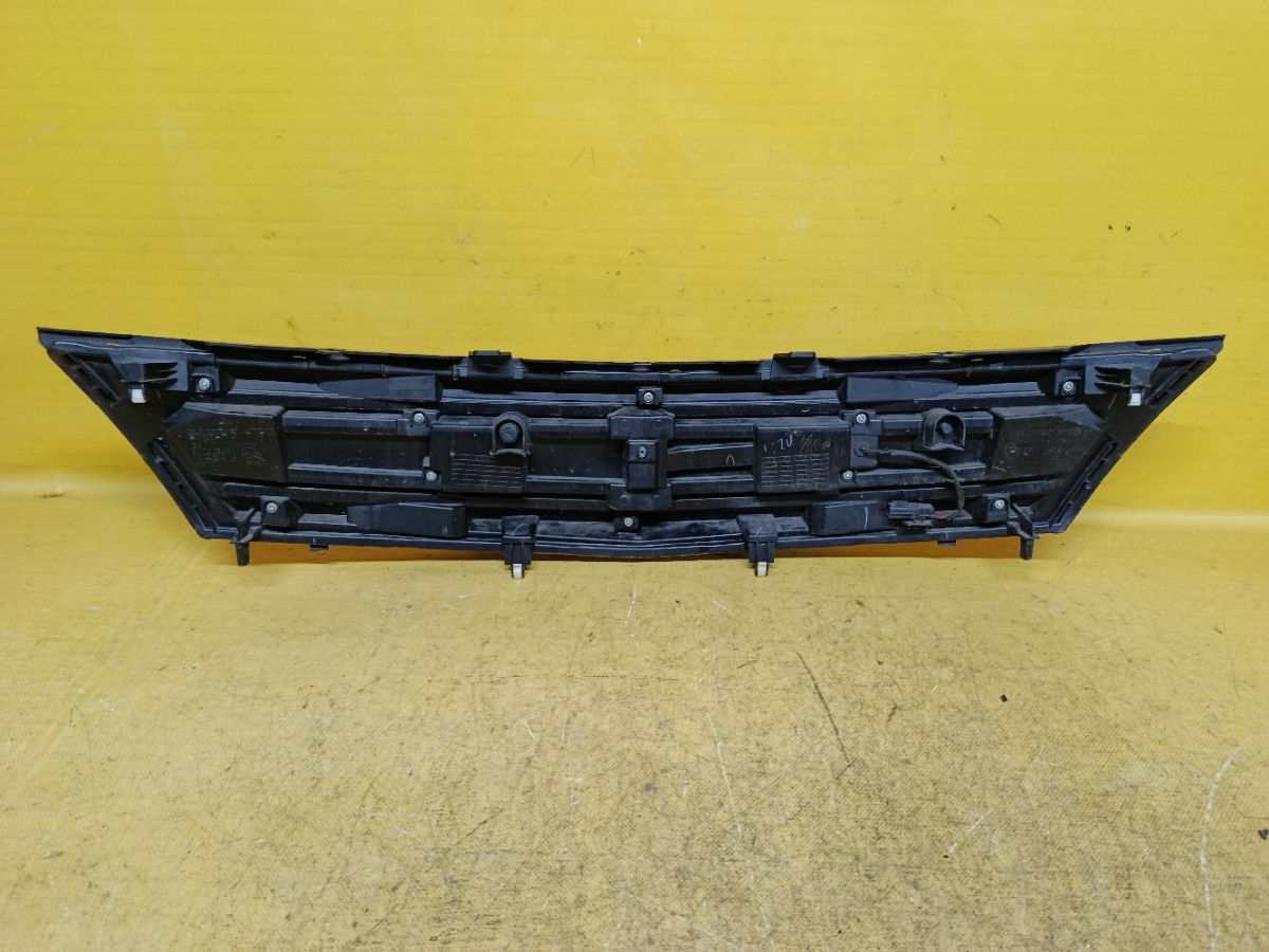 Решетка радиатора 72110-54M7 на Suzuki Solio MA15S Фото 7