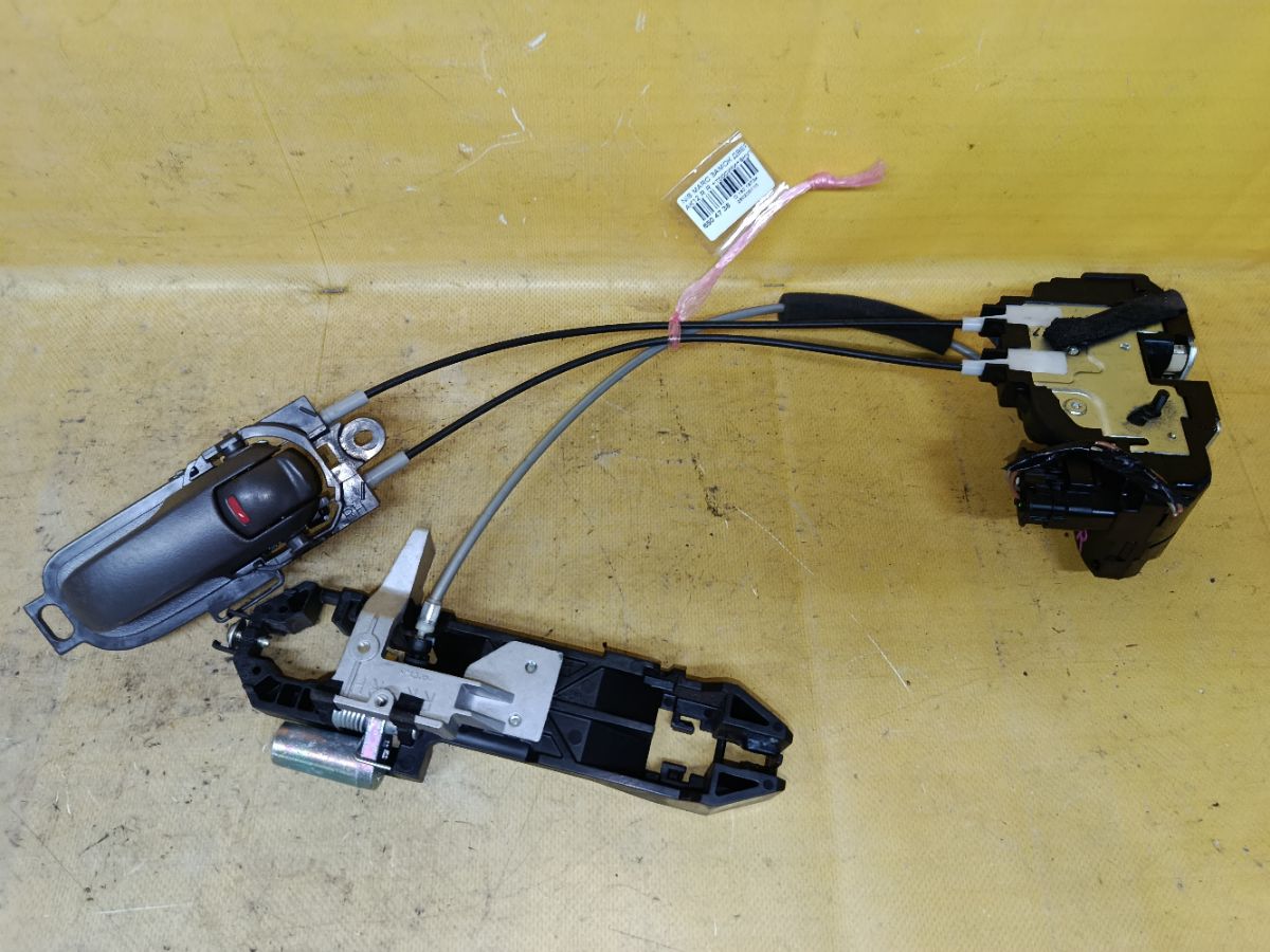 Замок двери на Nissan March AK12 Фото 2