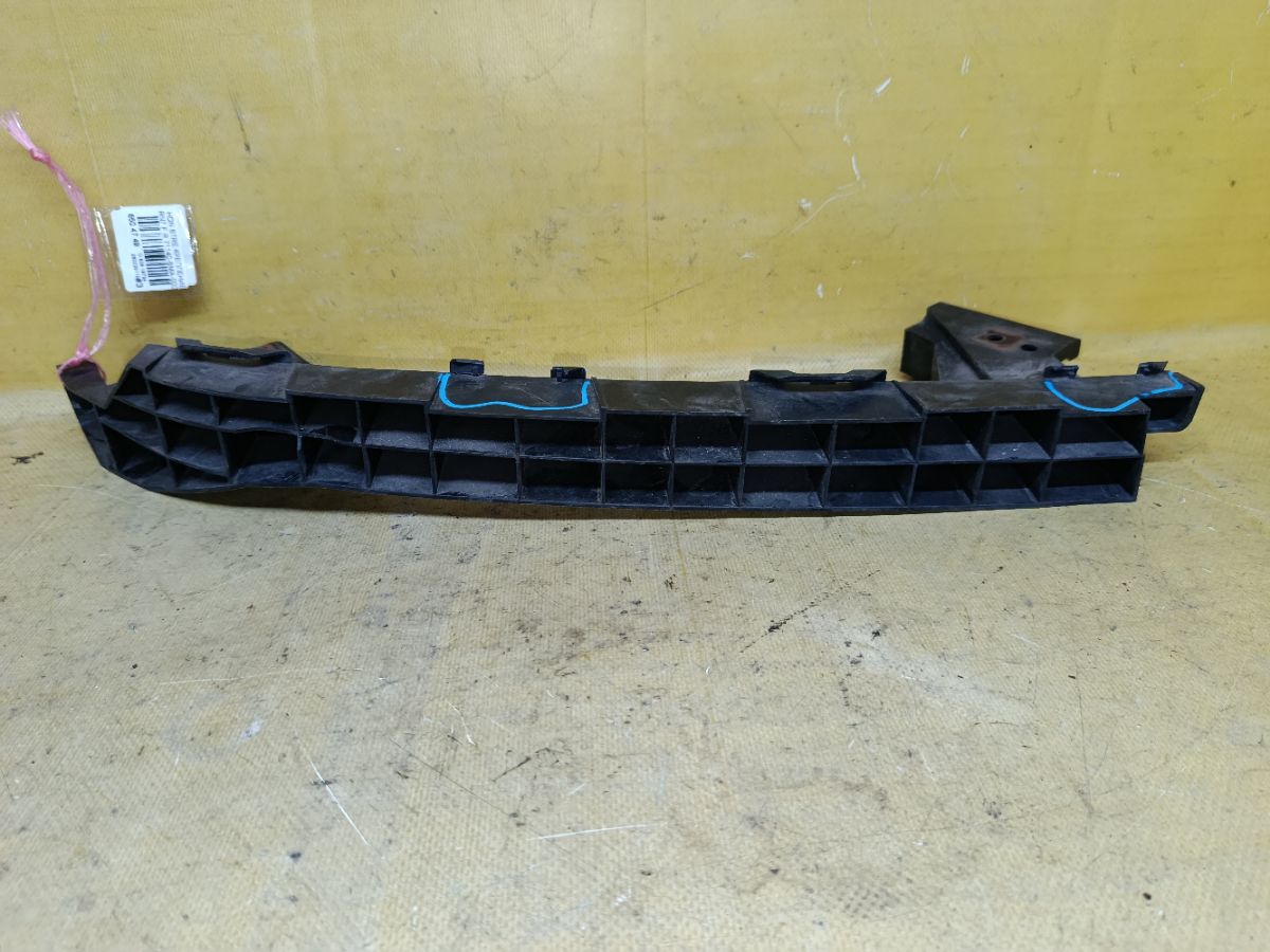 Крепление бампера 71140-SMA-000, 71193-SMA-003 на Honda Stream RN7 Фото 1