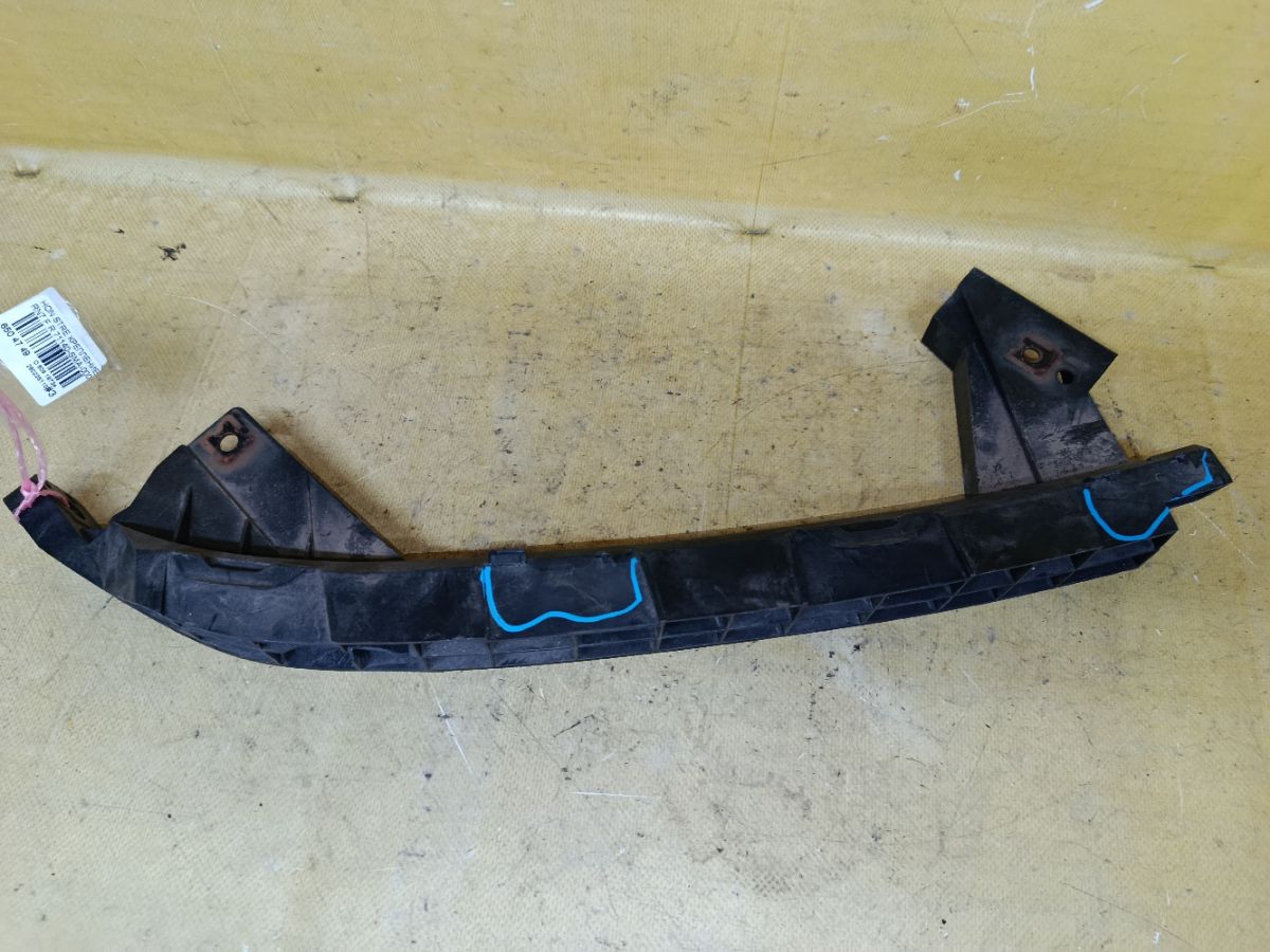 Крепление бампера 71140-SMA-000, 71193-SMA-003 на Honda Stream RN7 Фото 2