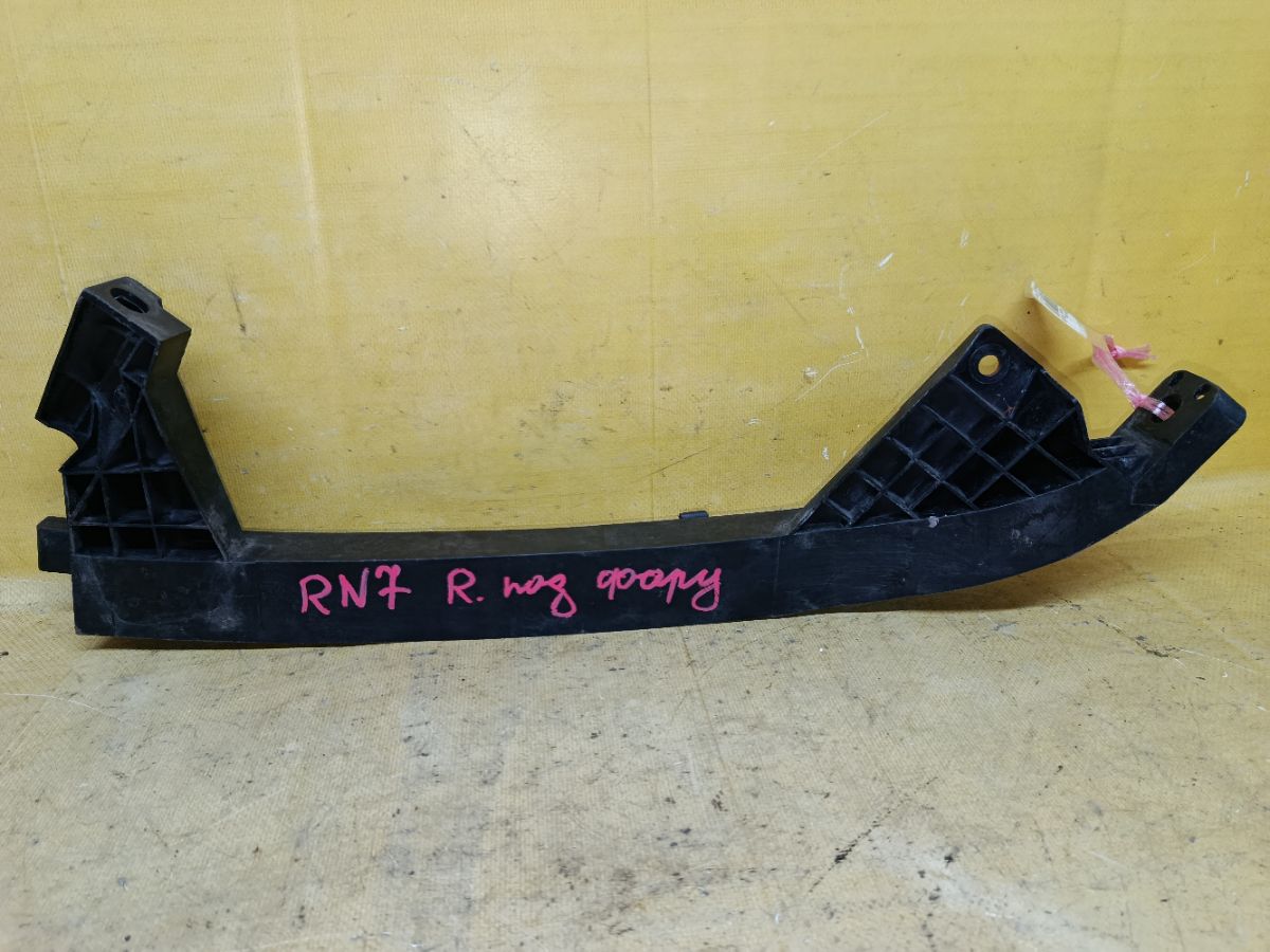 Крепление бампера 71140-SMA-000, 71193-SMA-003 на Honda Stream RN7 Фото 3