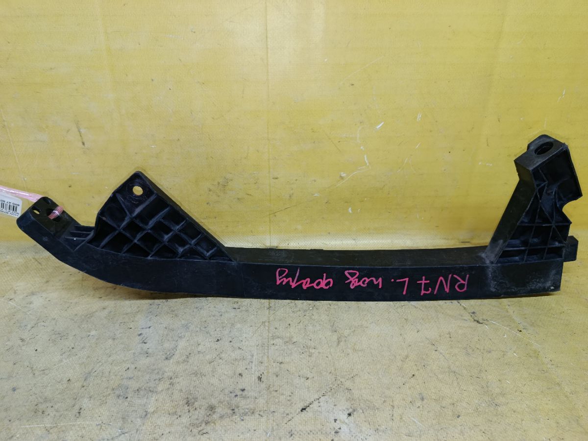 Крепление бампера 71190-SMA-000, 71198-SMA-003 на Honda Stream RN7 Фото 3