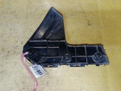 Крепление бампера 52116-28160 на Toyota Voxy ZRR70G Фото 2