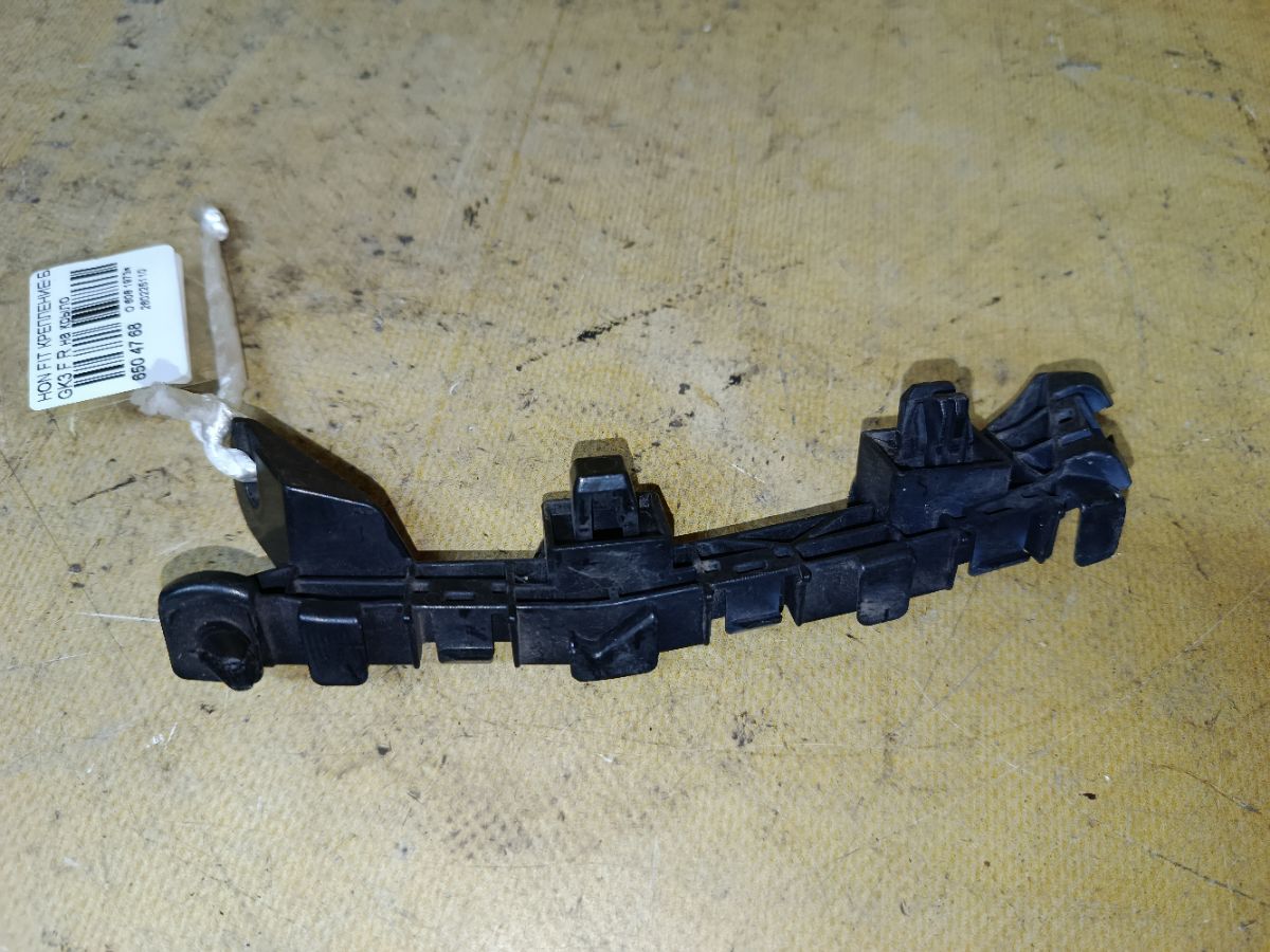 Крепление бампера 71193-T5A-000 на Honda Fit GK3 Фото 2