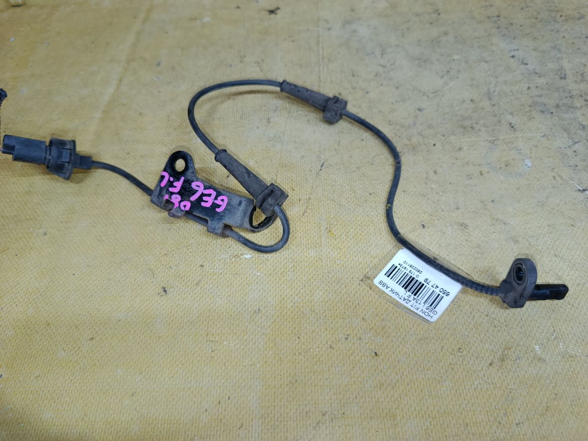 Датчик ABS 57455-TF0-003 на Honda Fit GE6 L13A Фото 1