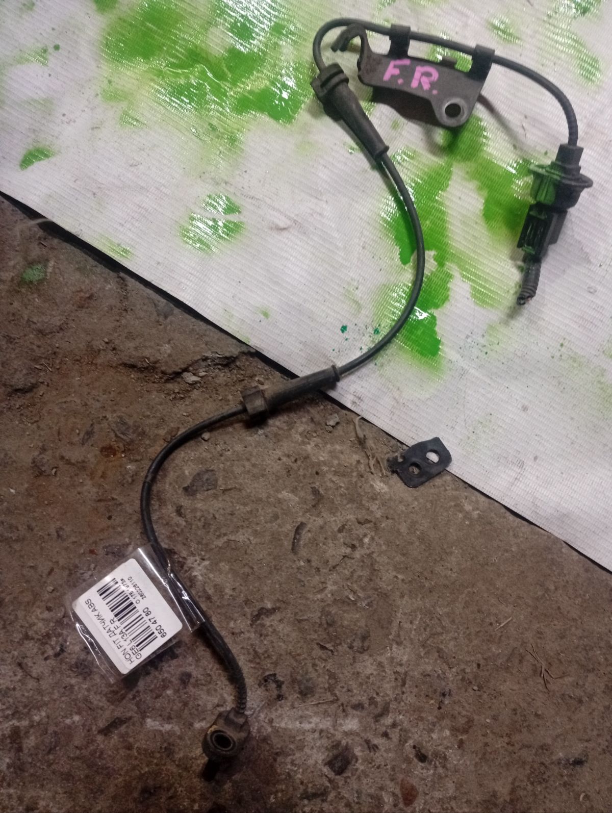 Датчик ABS 57450-TF0-003 на Honda Fit GE6 L13A Фото 3