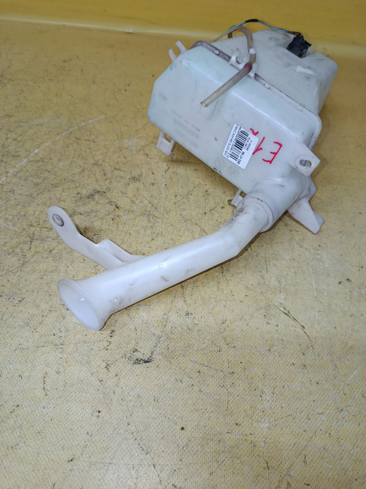 Бачок омывателя на Nissan Note E12 Фото 3