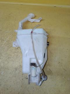 Бачок омывателя на Nissan Note E12