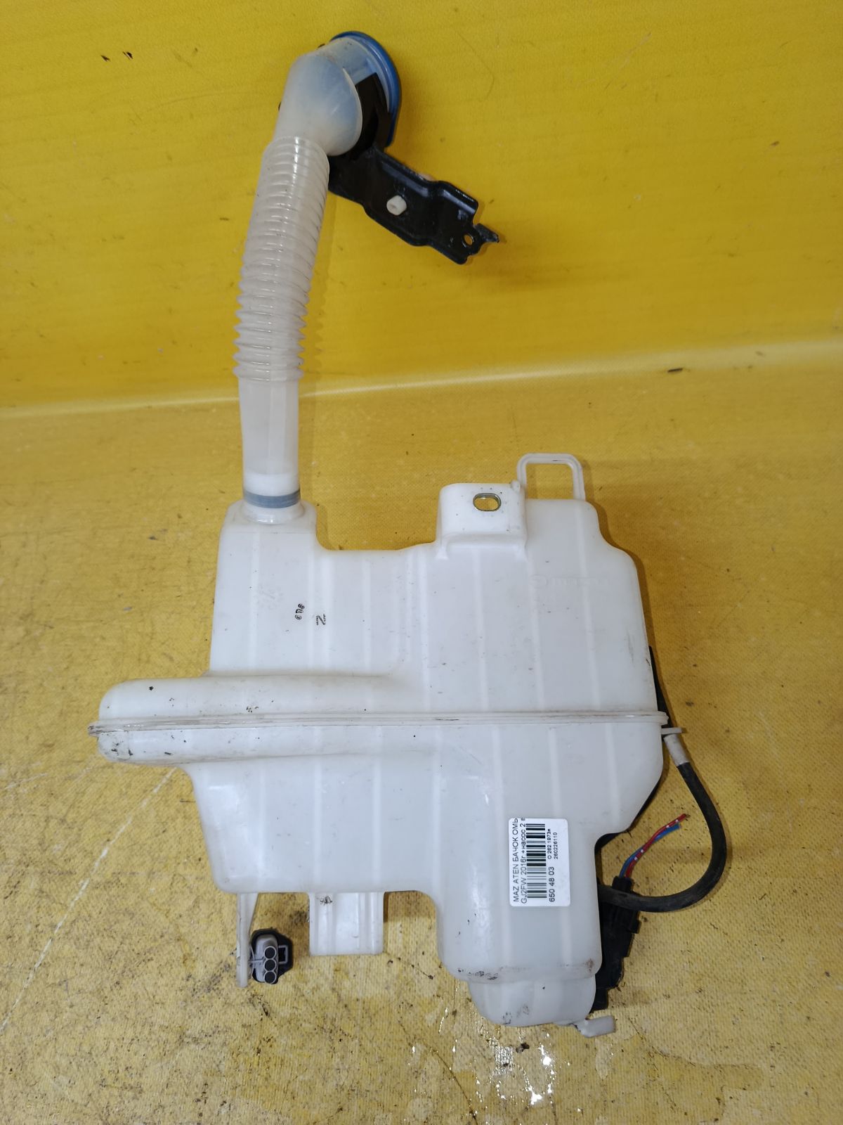 Бачок омывателя на Mazda Atenza GJ2FW Фото 2