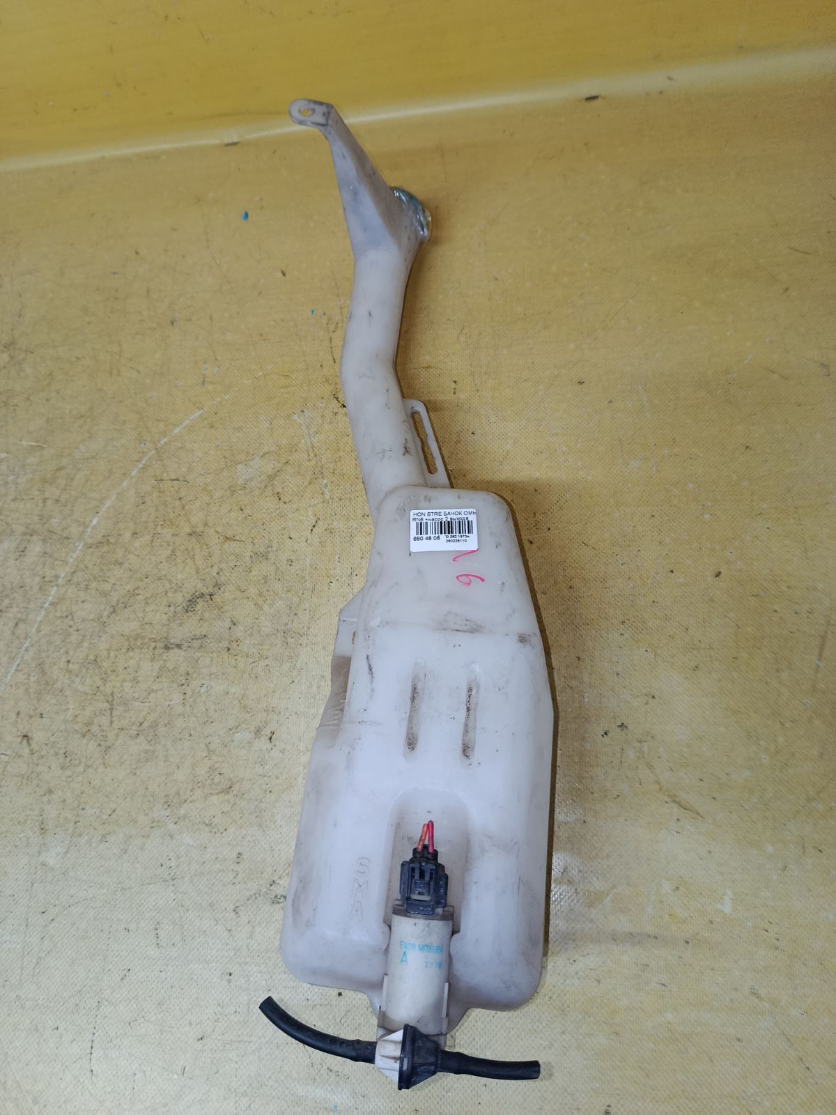 Бачок омывателя на Honda Stream RN6 Фото 1