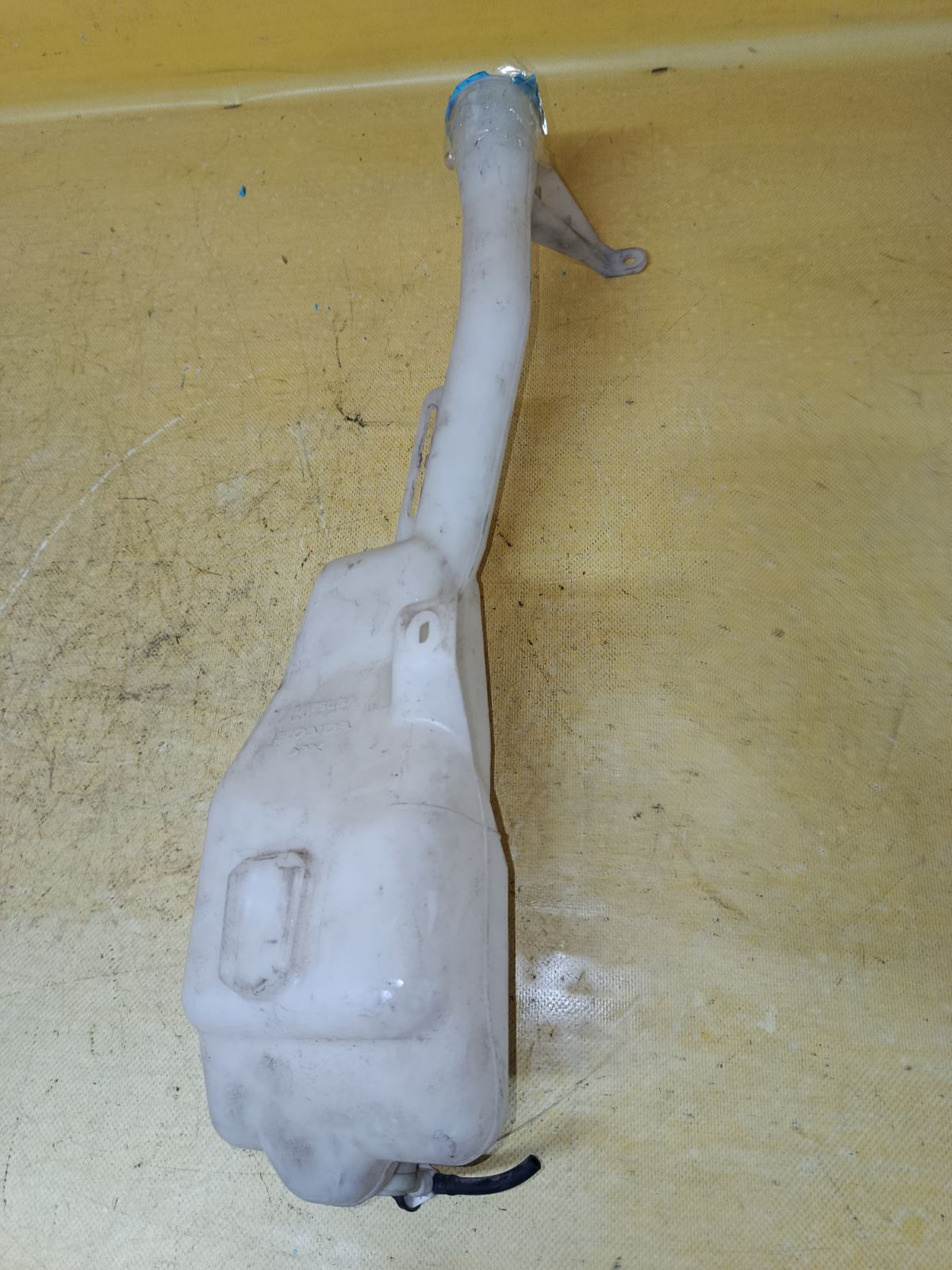 Бачок омывателя на Honda Stream RN6 Фото 2