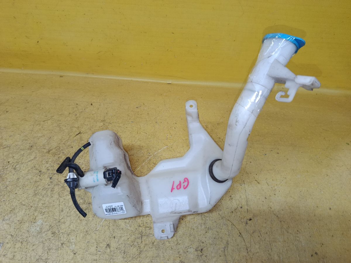Бачок омывателя на Honda Fit Hybrid GP1 Фото 1