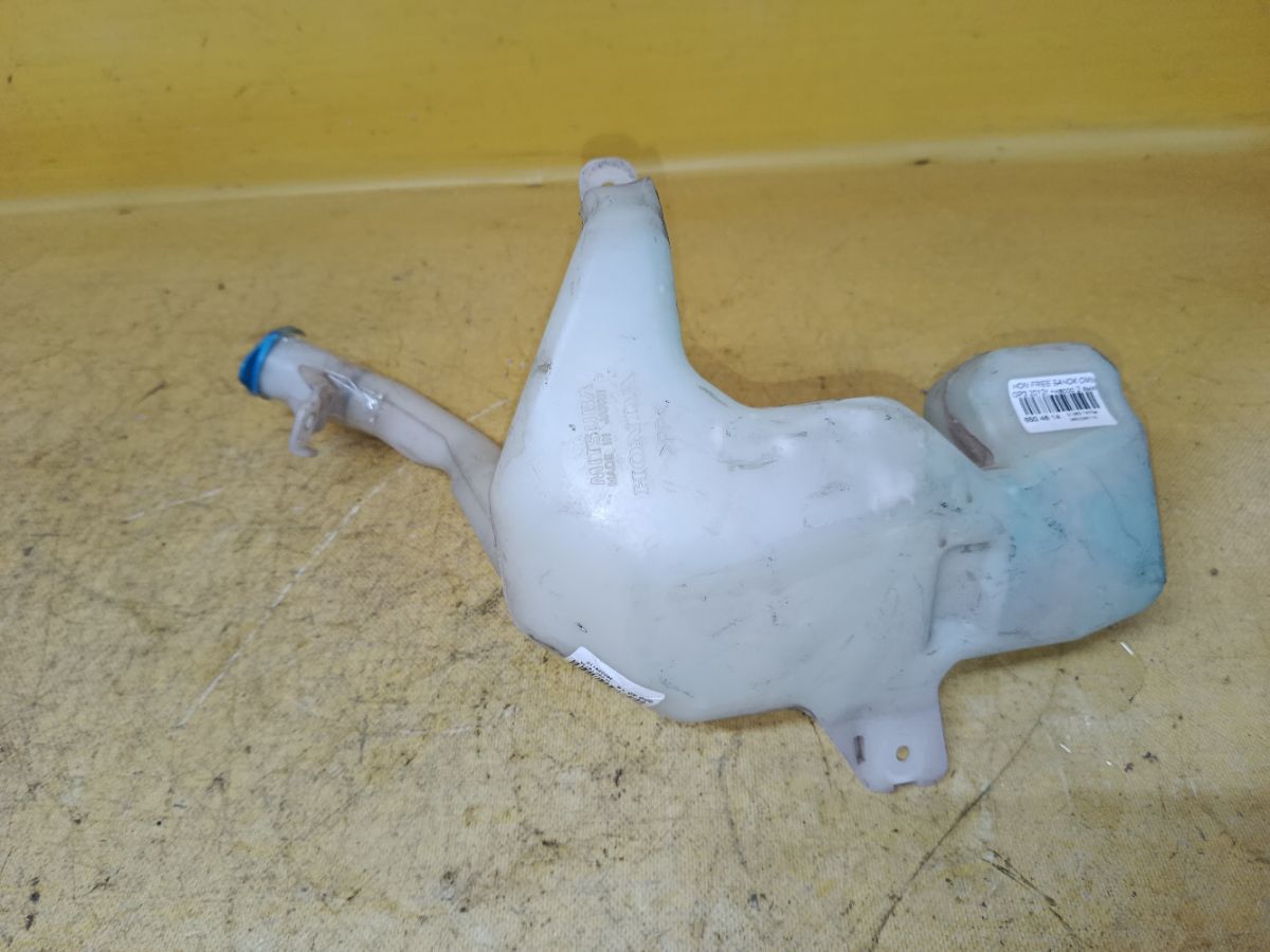 Бачок омывателя на Honda Freed Hybrid GP3 Фото 2