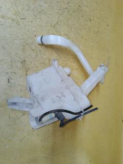 Бачок омывателя на Nissan Tiida Latio SC11