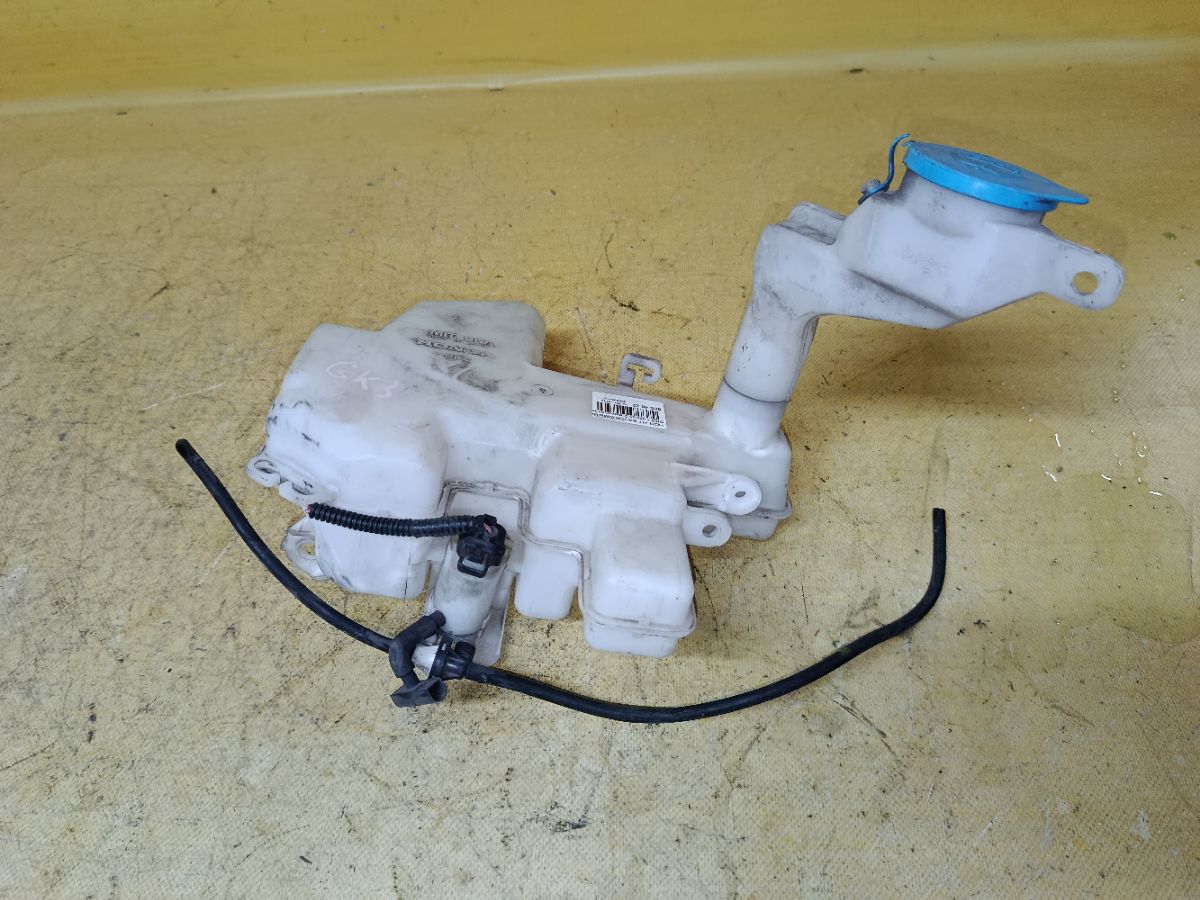 Бачок омывателя на Honda Fit GK3 Фото 1