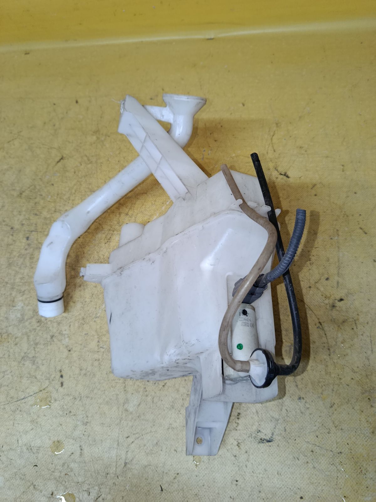 Бачок омывателя 28910 ED000, 28910 ED00A на Nissan Tiida C11 Фото 1