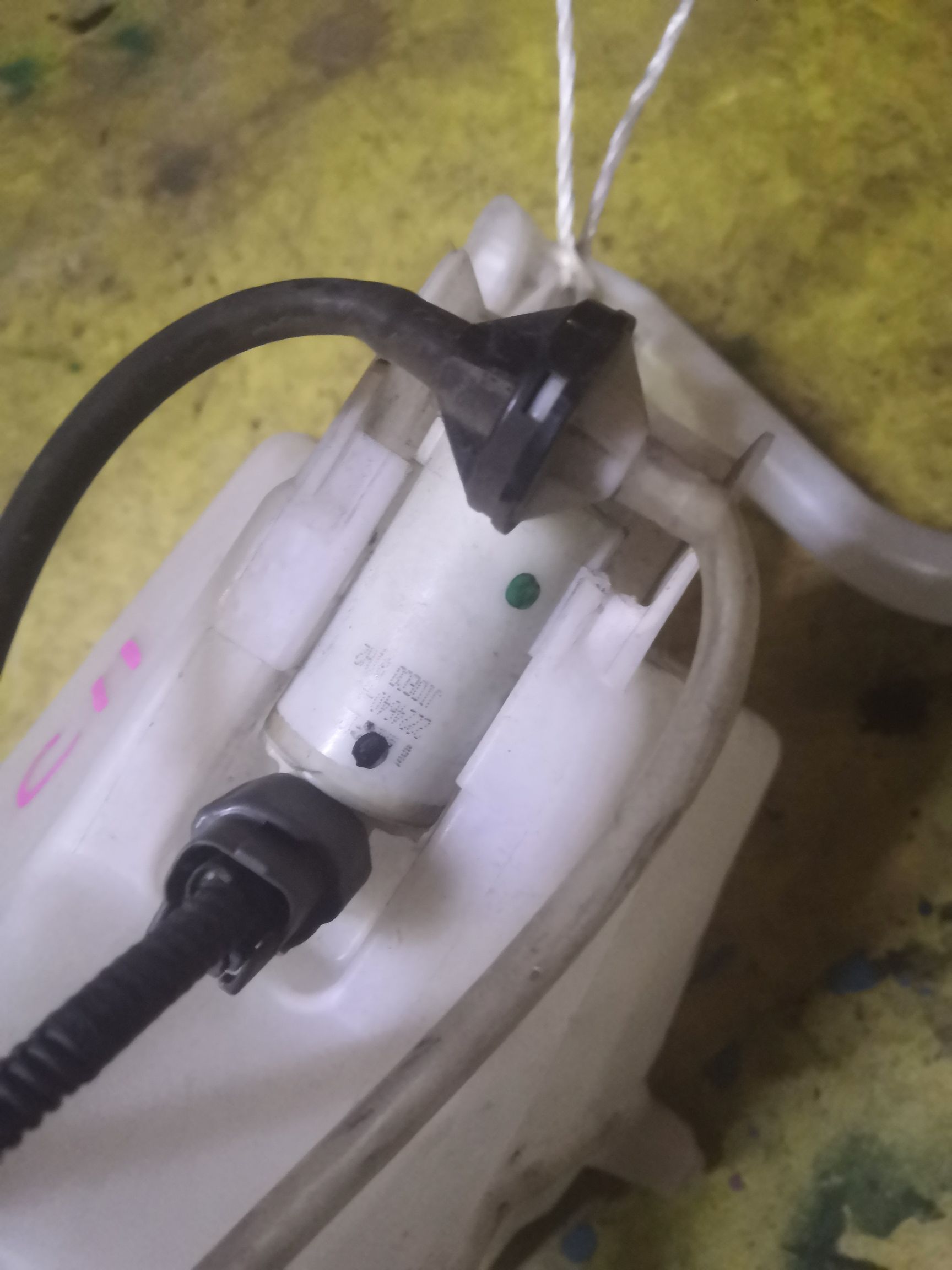 Бачок омывателя 28910 ED000, 28910 ED00A на Nissan Tiida C11 Фото 4