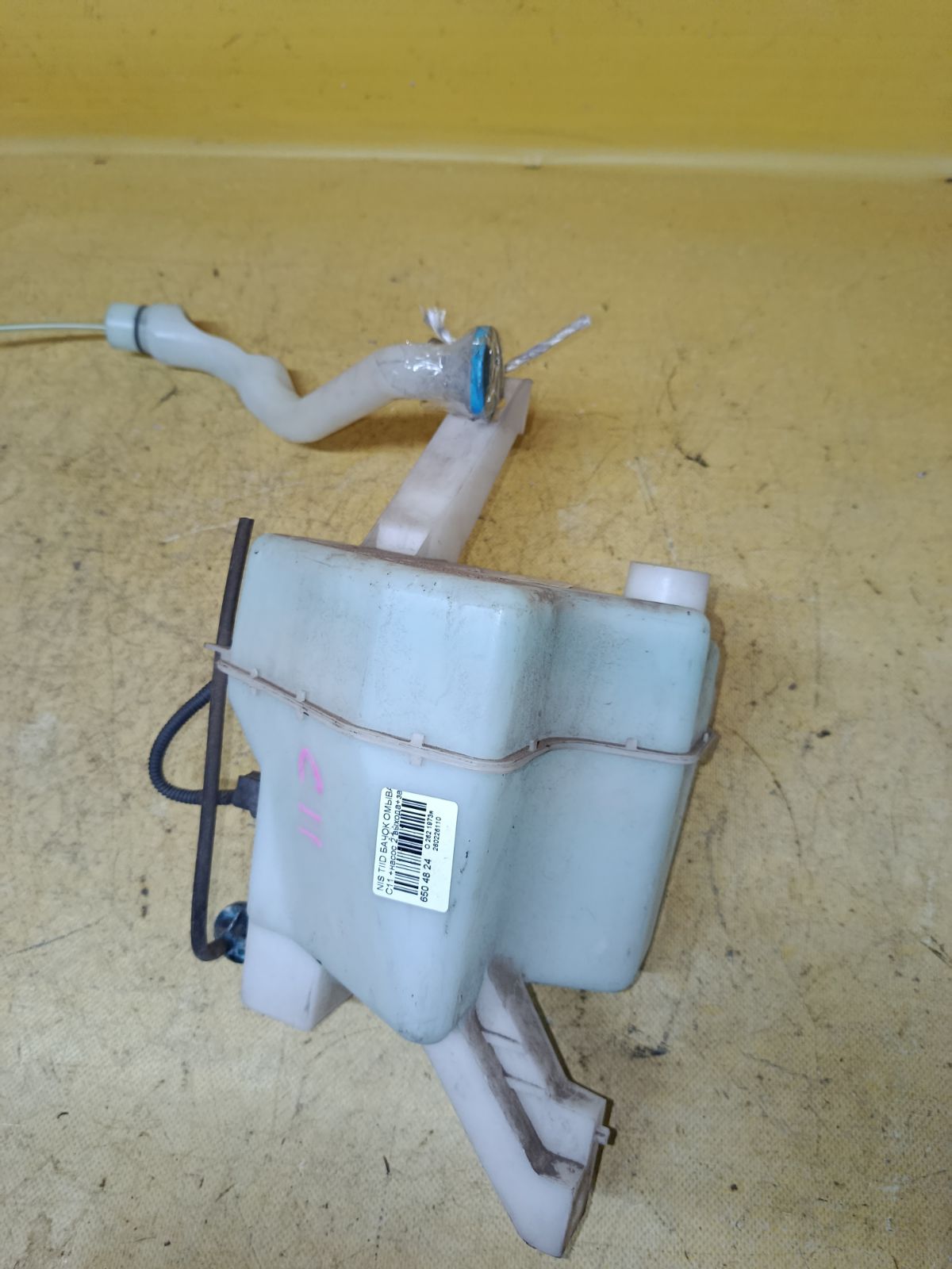 Бачок омывателя 28910 ED000, 28910 ED00A на Nissan Tiida C11 Фото 3