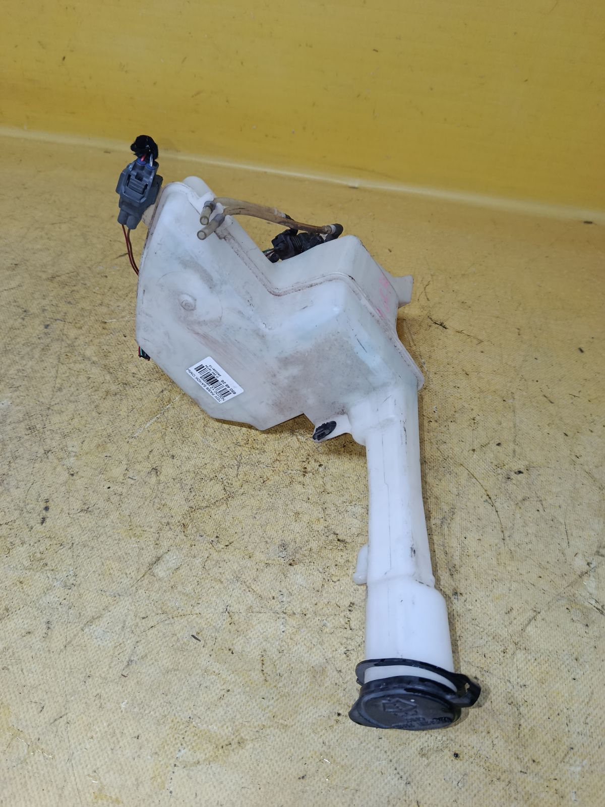 Бачок омывателя на Toyota Passo NGC30 Фото 3