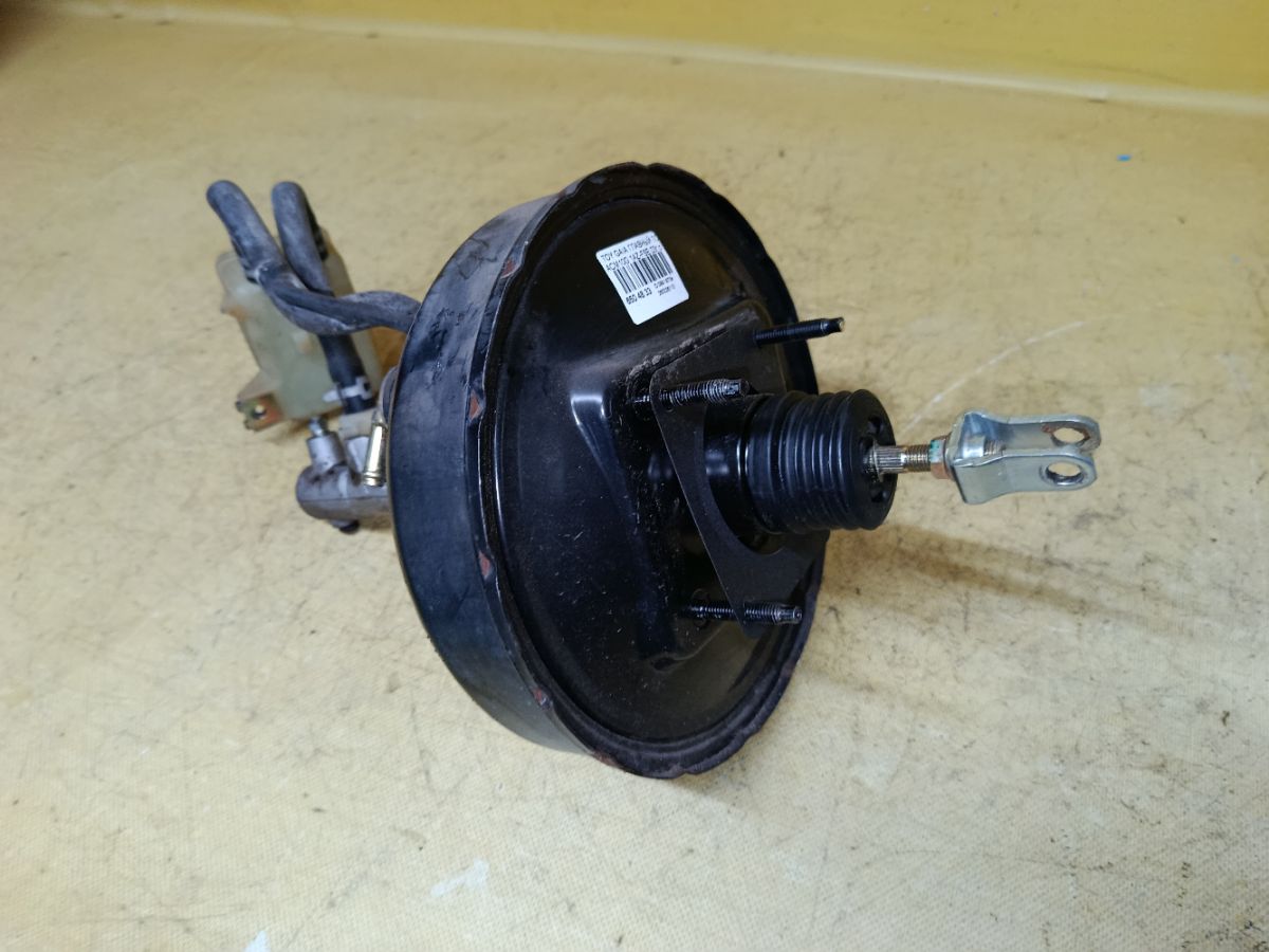 Главный тормозной цилиндр на Toyota Gaia ACM10G 1AZ-FSE Фото 3