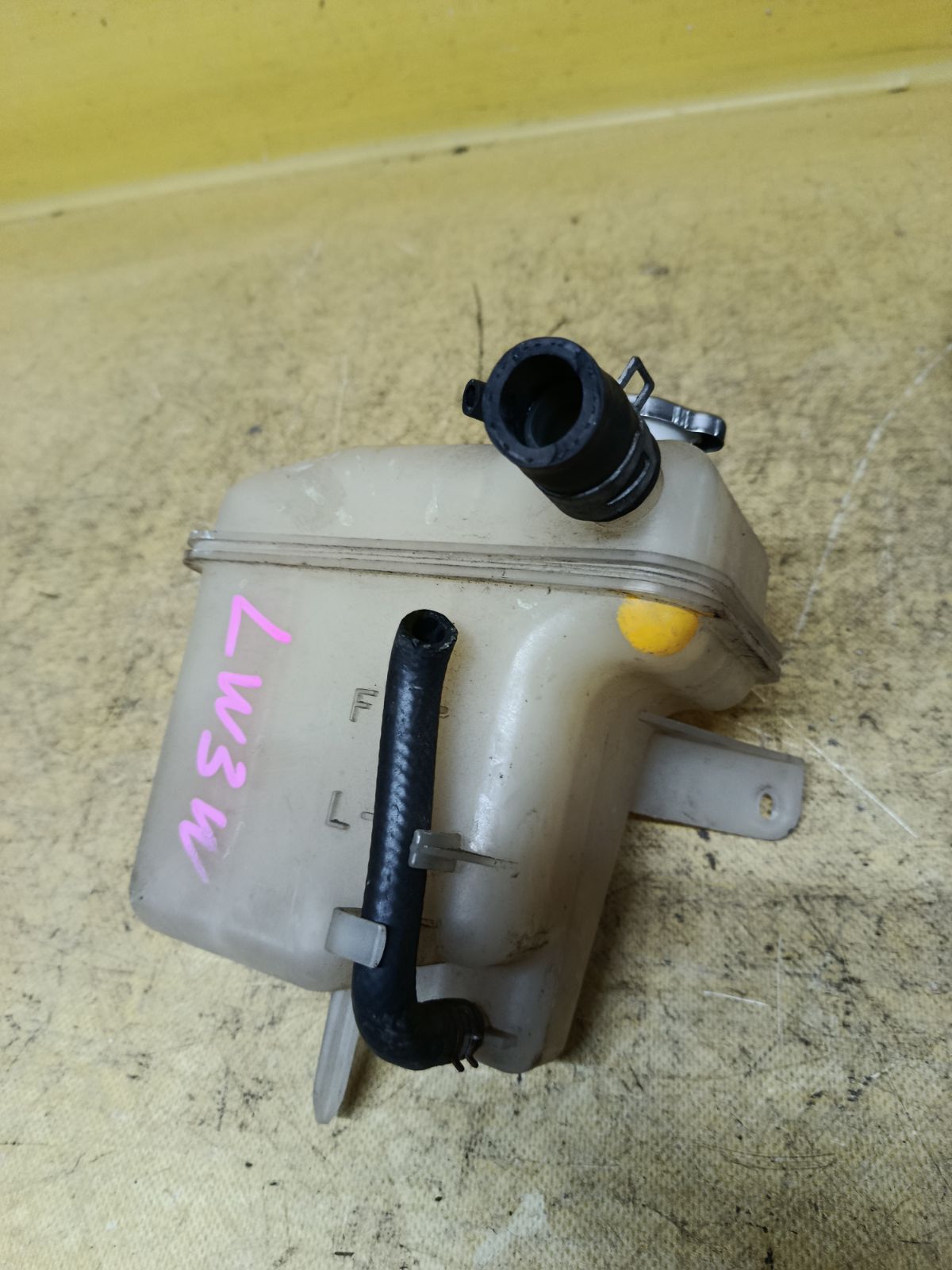 Бачок расширительный на Mazda Mpv LW3W L3 Фото 3