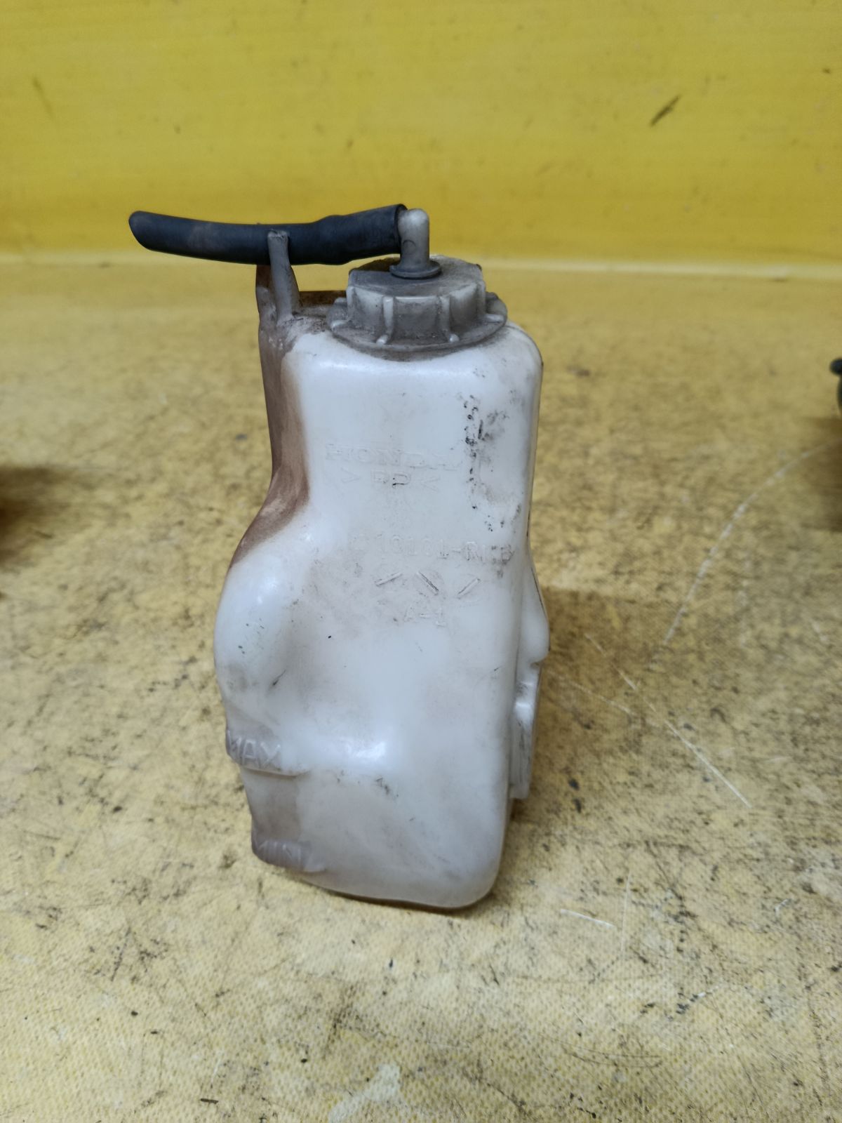 Бачок расширительный на Honda Elysion RR1 K24A Фото 2