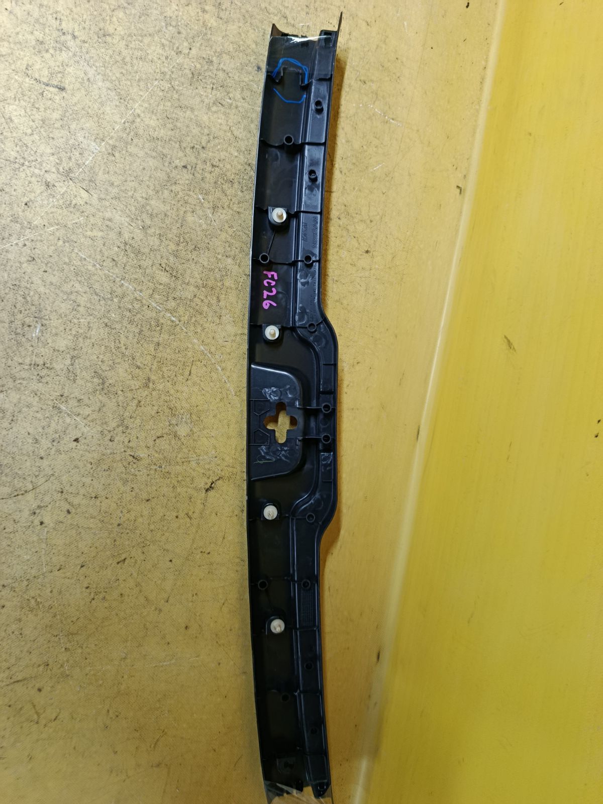 Обшивка багажника 84990-1VA0A на Nissan Serena FC26 Фото 2