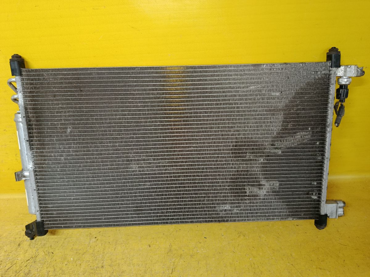 Радиатор кондиционера 92110 1U600, 92110 ED000, FX-267-3170, TD-267-3170 на Nissan Tiida C11 HR15DE Фото 1