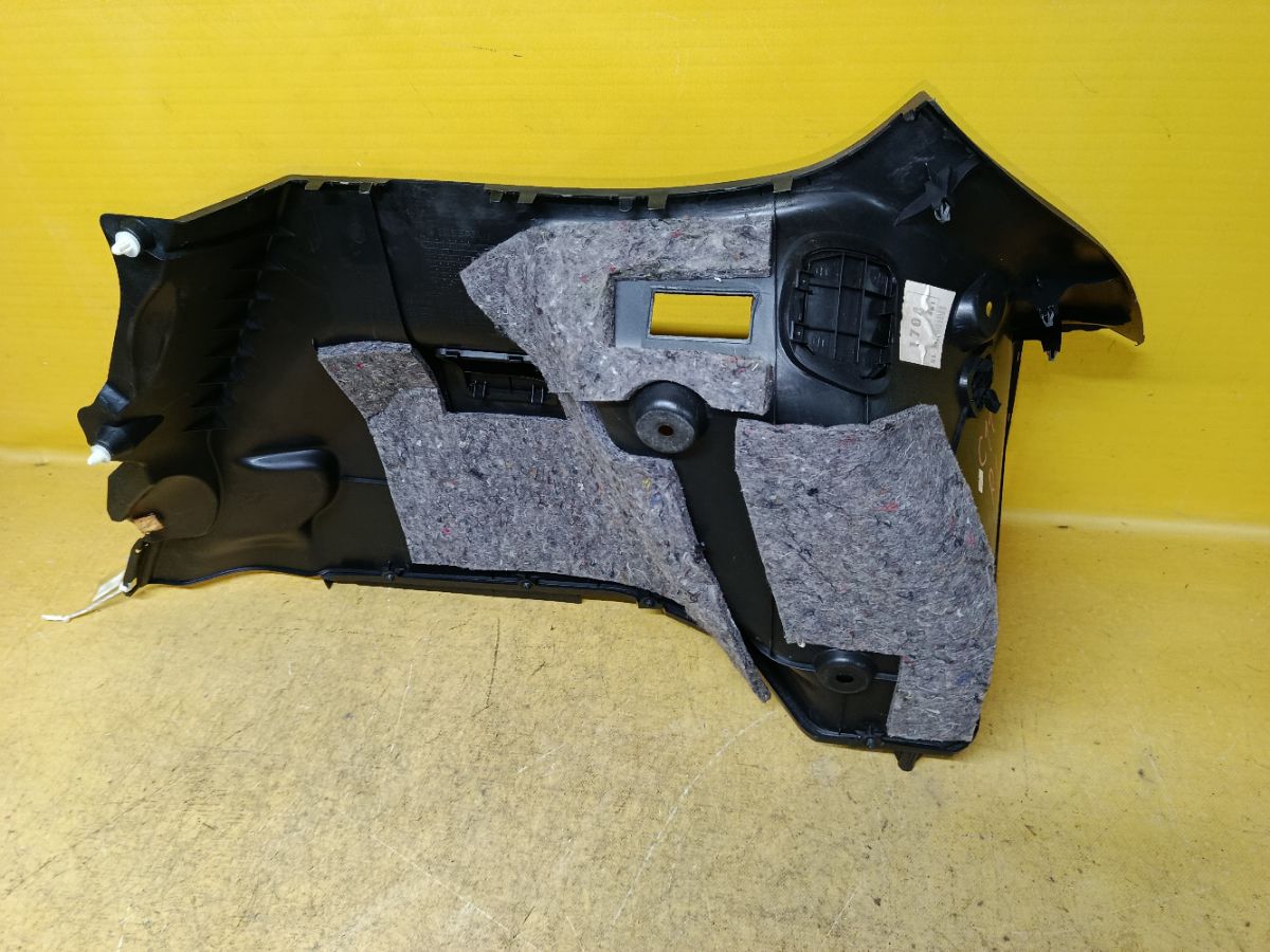 Обшивка багажника 84951-ED000 на Nissan Tiida C11 Фото 3