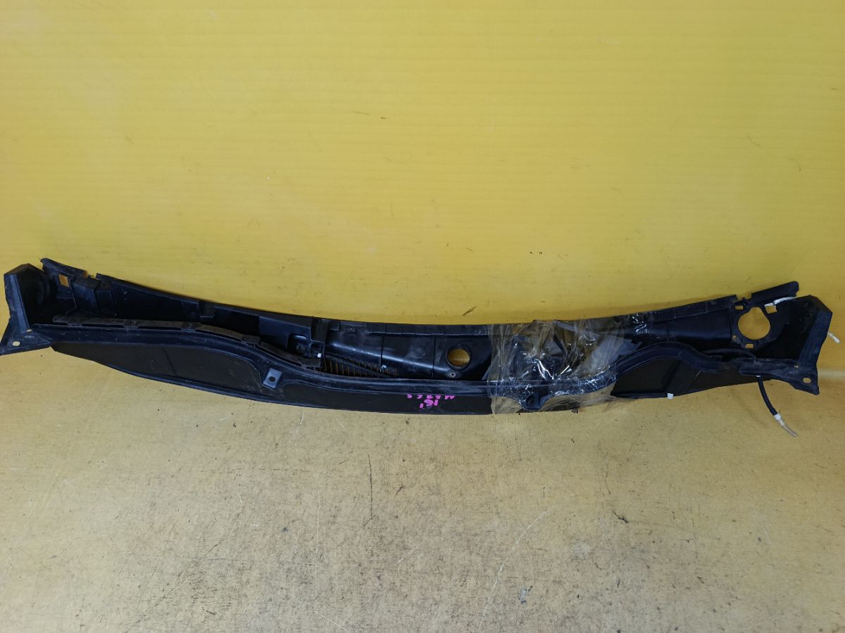 Решетка под лобовое стекло на Suzuki Solio MA36S Фото 2