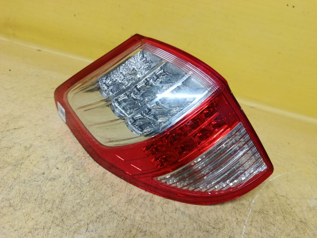 Стоп 42-45 42-45 на Toyota Vanguard ACA33W Фото 1