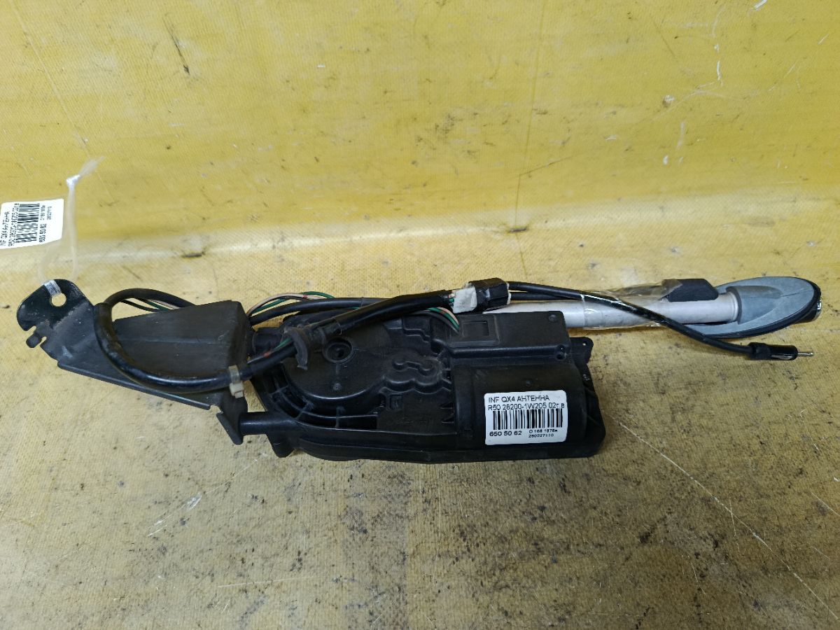 Антенна 28200-1W205 на Infiniti Qx4 R50 Фото 3